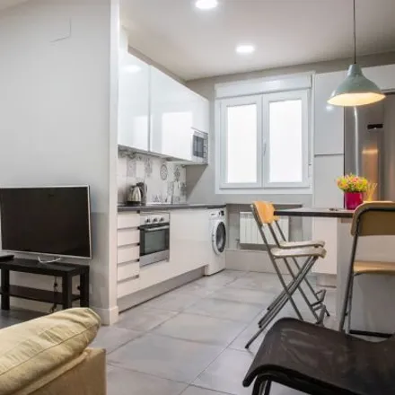 Rent this 6 bed apartment on Calle de Valderribas in 3, 28007 Madrid