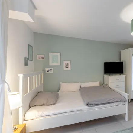Rent this 1 bed apartment on Hacketäuerstraße 56 in 51063 Cologne, Germany