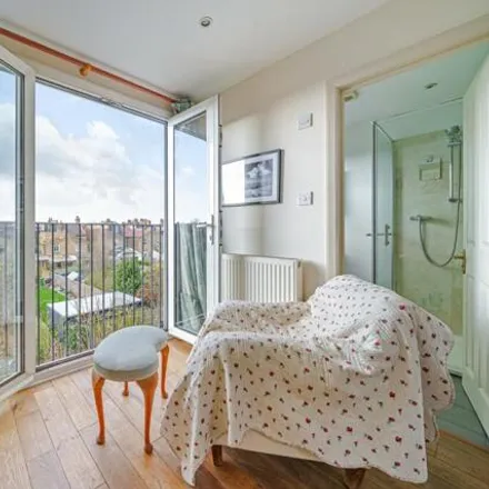 Image 9 - 69 Galloway Road, London, W12 0PJ, United Kingdom - Townhouse for sale