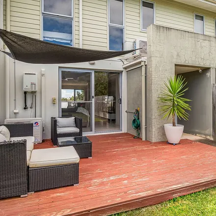 Rent this 3 bed apartment on Bidmead Circuit in Pimpama QLD 4209, Australia