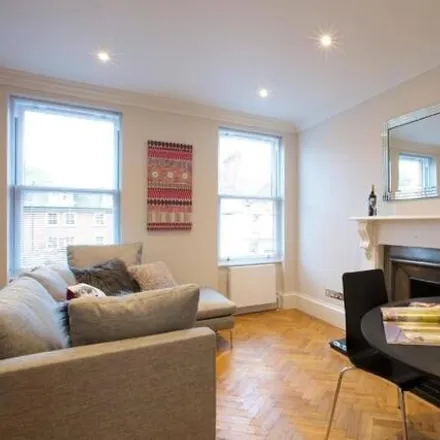 Image 4 - 104 Baron's Court Road, London, W14 9DX, United Kingdom - Apartment for rent
