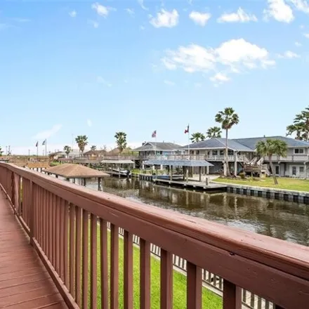 Image 9 - 421 Pompano Street, Bayou Vista, Galveston County, TX 77563, USA - House for sale