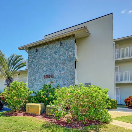 Image 5 - South Ocean Drive, Fort Pierce, FL 34949, USA - Condo for sale
