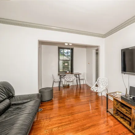 Image 3 - 72-57 Park Drive East, New York, NY 11367, USA - Condo for sale