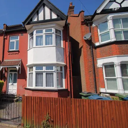 Rent this 3 bed townhouse on Drury Road in London, HA1 4BT