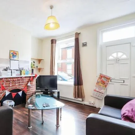 Image 2 - Cherry Street, Sheffield, S2 4FF, United Kingdom - Townhouse for sale