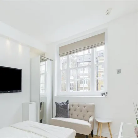 Rent this studio apartment on 8A Maunsel Street in Westminster, London