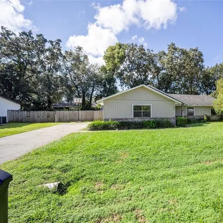 Buy this 3 bed house on Southeast Maricamp Road in Maricamp, Ocala