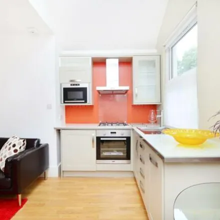Image 3 - St. Pauls Avenue, Willesden Green, London, NW2 5SU, United Kingdom - Apartment for rent