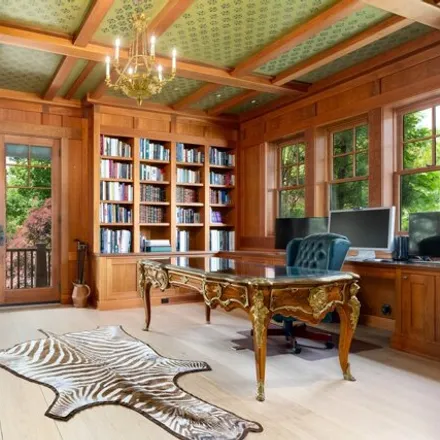 Image 7 - 58 Quaker Lane, Greenwich, CT 06831, USA - House for sale