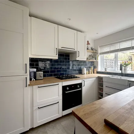 Rent this 2 bed apartment on 20 Oakfield Road in Exeter, EX4 1BA