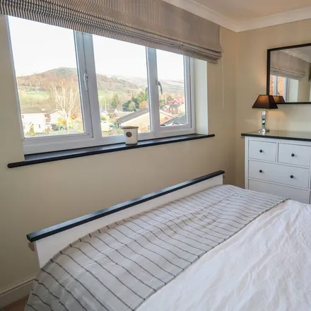 Rent this 3 bed townhouse on Llangollen in LL20 8EN, United Kingdom