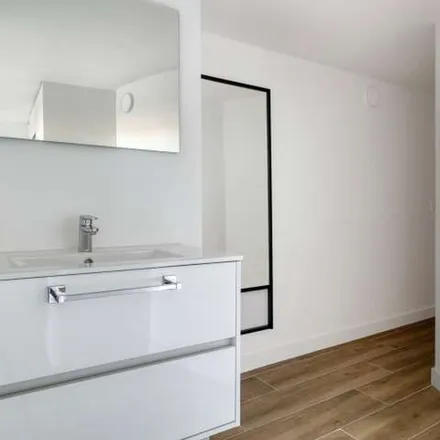 Image 4 - Paseo de San Francisco de Sales, 28003 Madrid, Spain - Apartment for rent