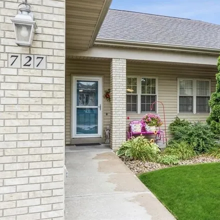 Buy this 4 bed house on 727 Scott Park Drive in Iowa City, IA 52245