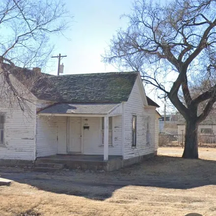 Buy this 2 bed house on 1017 Odell Street in Great Bend, KS 67530