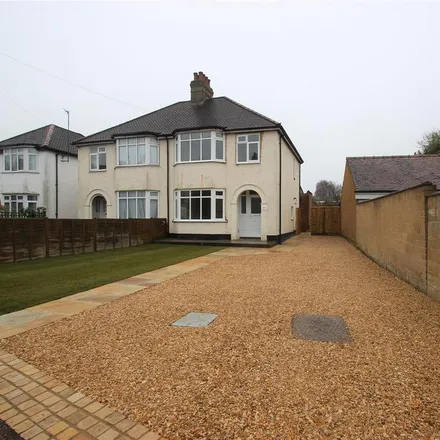 Rent this 3 bed house on Margaret Road in Headington Quarry, OX3 8PE
