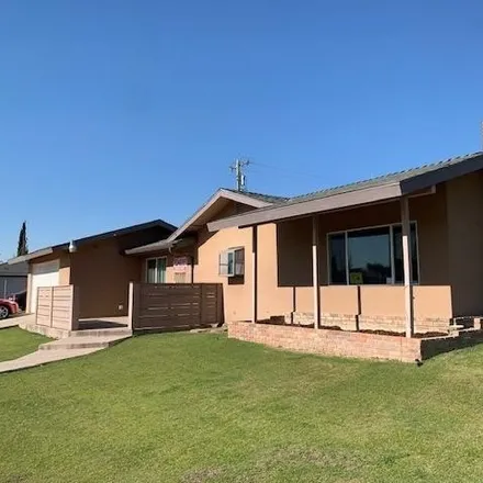 Buy this 4 bed house on 2913 Akers Road in Bakersfield, CA 93309