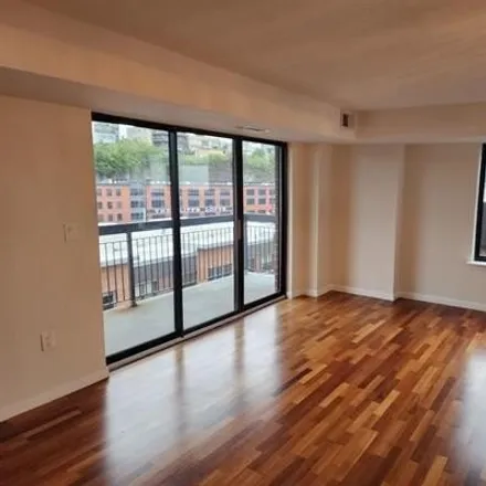 Rent this 3 bed house on 700 1st St Apt 9Q in Hoboken, New Jersey