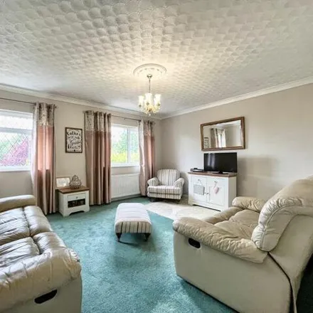 Image 2 - Highfield Place, Sarn, CF32 9RN, United Kingdom - House for sale