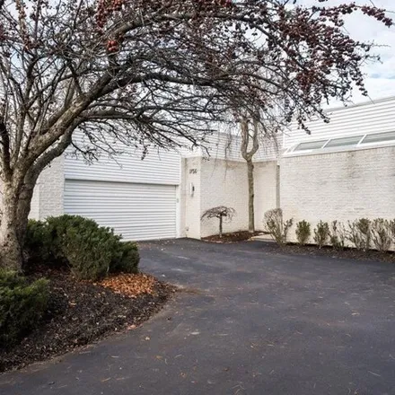 Image 4 - 1734 Alexander Drive, Bloomfield Township, MI 48302, USA - Condo for sale