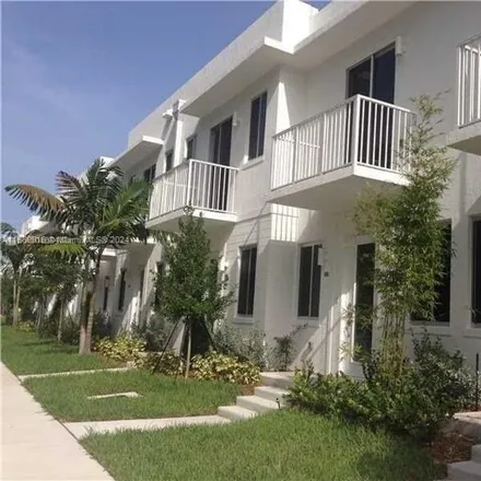 Rent this 2 bed townhouse on 2612 Northeast 213th Street in Aventura, FL 33180