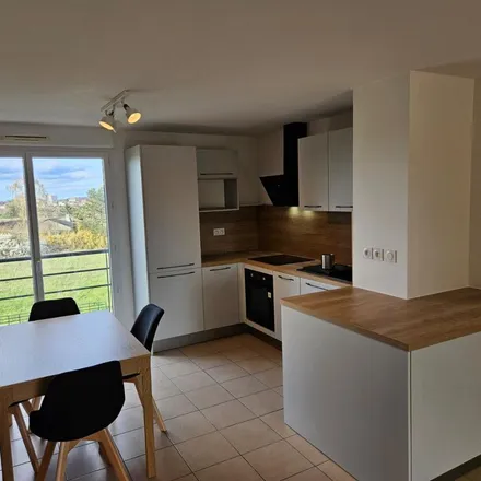 Rent this 3 bed apartment on Impasse du Moulin des Dames in 16000 Angoulême, France