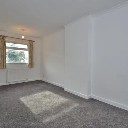 Rent this 3 bed duplex on Longwood Close in Leeds, LS17 8AP