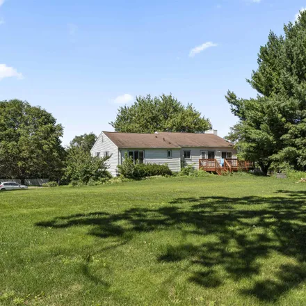 Image 3 - 975 Hillcrest Circle, Platteville, WI 53818, USA - House for sale