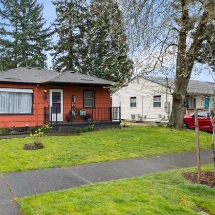 Buy this 2 bed house on 6520 Southeast 90th Avenue in Portland, OR 97266