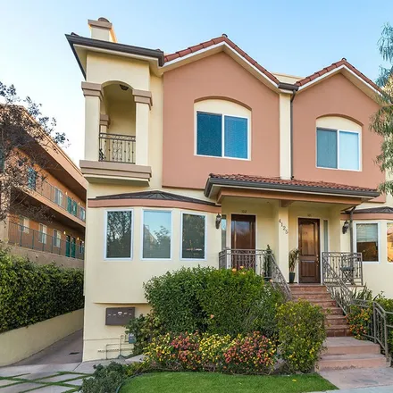 Rent this 3 bed townhouse on 161 WWTV in Olive Avenue, Burbank
