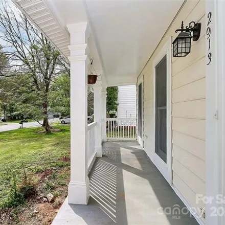 Image 3 - 2913 Summerland Drive, Matthews, NC 28105, USA - House for sale