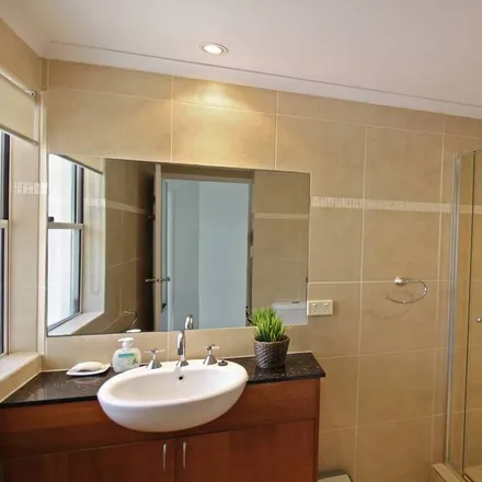 Image 4 - Point Arkwright, Sunshine Coast Regional, Queensland, Australia - Apartment for rent