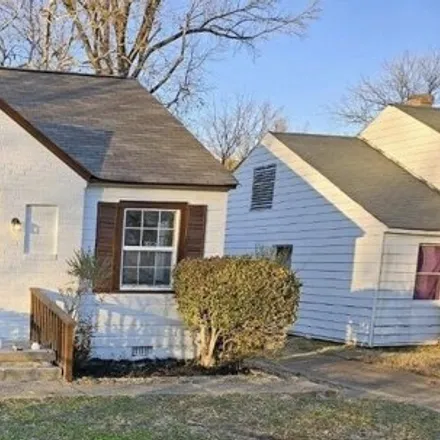 Buy this 3 bed house on 3138 Chisca Avenue in Memphis, TN 38111