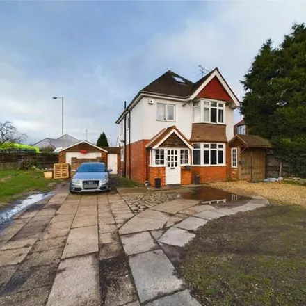 Buy this 3 bed house on Hanwood Close in Reading Road, Woodley