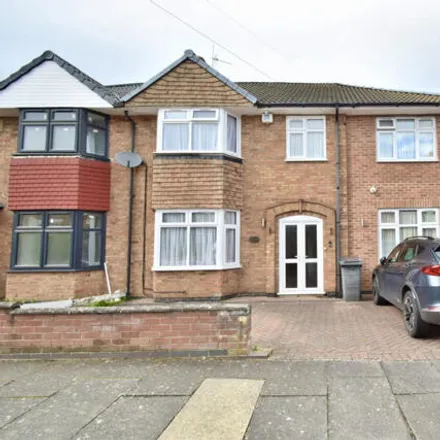 Buy this 5 bed duplex on Wintersdale Road in Leicester, LE5 2EY