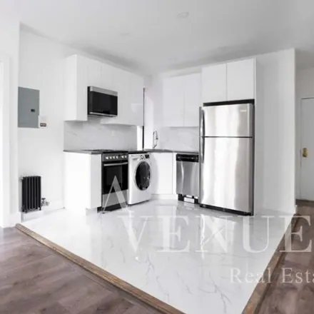 Image 5 - 1721 East 8th Street, New York, NY 11223, USA - House for rent