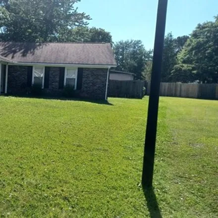 Rent this 3 bed house on Sangaree Parkway Boulevard in Woodbridge, Berkeley County