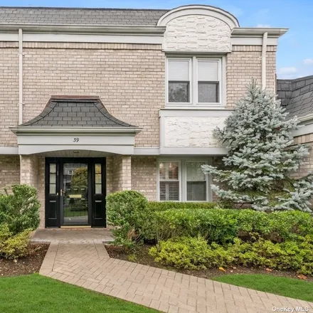 Buy this 2 bed condo on 34 Fairway Drive in Manhasset, NY 11030