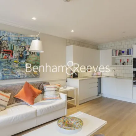 Rent this 1 bed apartment on 23 Crisp Road in London, W6 9RL