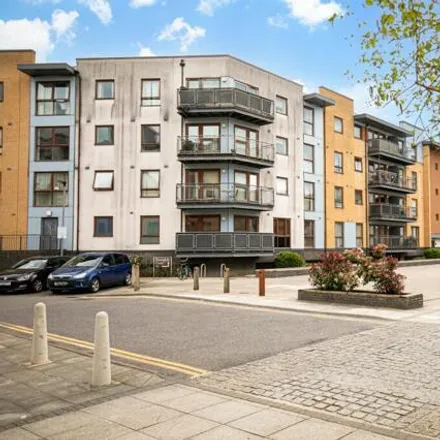Buy this 1 bed apartment on Howlands Court in Three Bridges, RH10 1AW