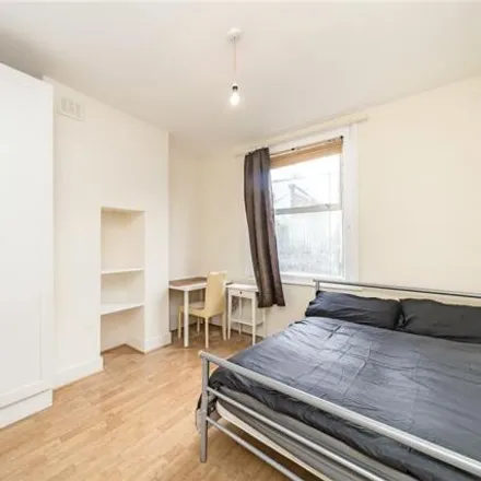 Image 5 - 4 Normand Gardens, London, W14 9SB, United Kingdom - Townhouse for sale