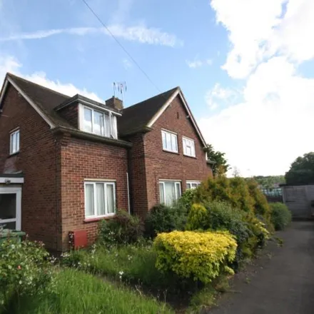 Rent this 4 bed duplex on 25 Broomfield in Guildford, GU2 8LG