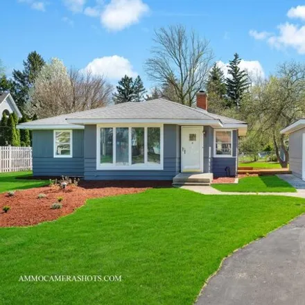 Buy this 3 bed house on Armbrust Avenue in Jewell Road, Wheaton