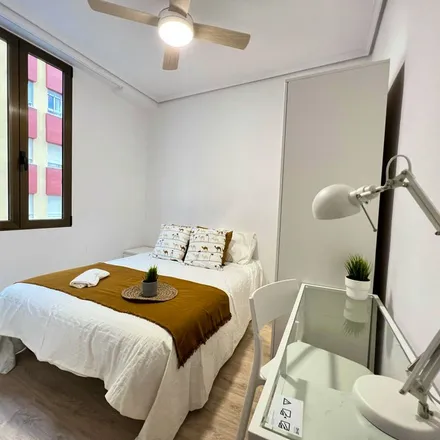 Image 3 - Carrer de Finestrat, 23, 46009 Valencia, Spain - Apartment for rent