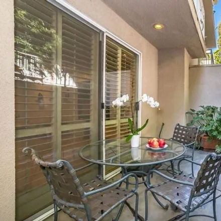 Image 6 - Simona Maghen, 1840 South Beverly Glen Boulevard, Los Angeles, CA 90025, USA - Townhouse for sale