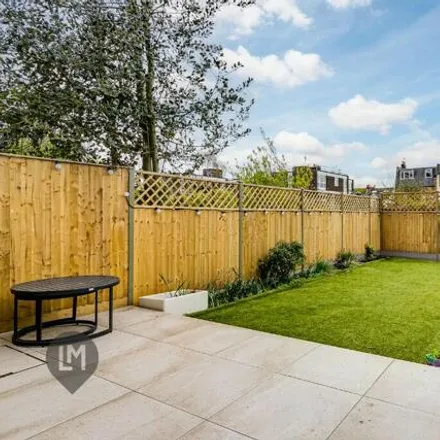 Image 5 - 47 Gartmoor Gardens, London, SW19 6NX, United Kingdom - Townhouse for rent