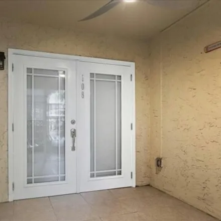 Buy this 3 bed condo on 380 Base Avenue East in Venice, FL 34285