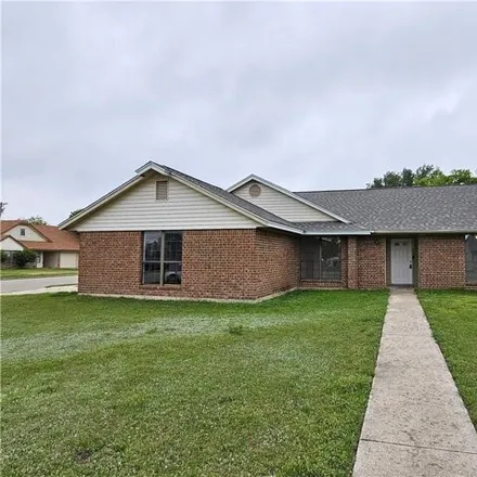 Buy this 4 bed house on 2121 Edgefield Street in Killeen, TX 76549