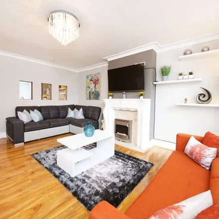 Rent this 3 bed apartment on Tewkesbury Road in Manchester, M40 7DH
