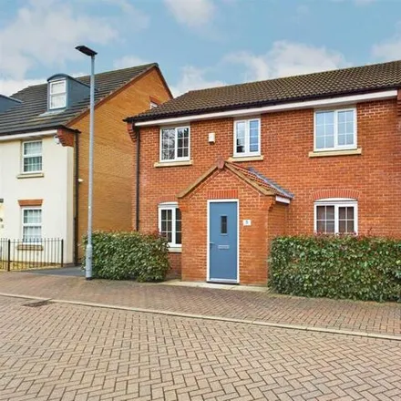 Buy this 4 bed house on 5 Dawlish Court in Arnold, NG3 5TA
